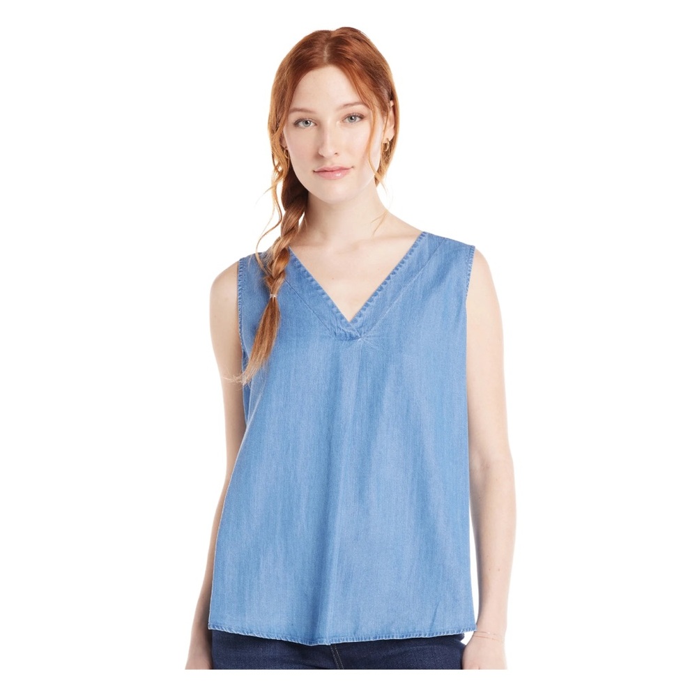 Women's Woven Tank Top Blouse V Neck Blouse Time & True . NWT